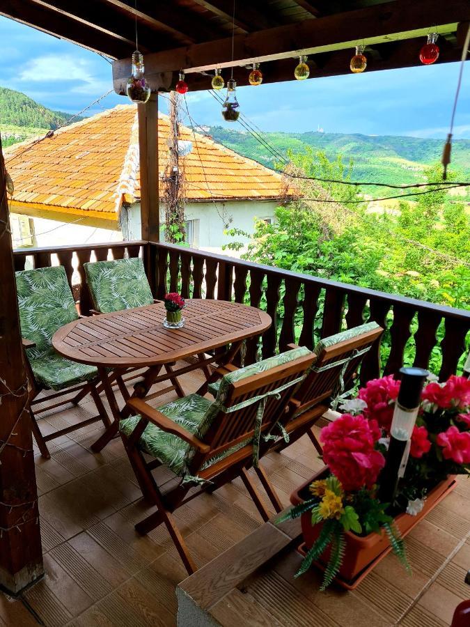 Arts Guest House -Beautiful Villa For 6 Persons Велико-Тырново Экстерьер фото