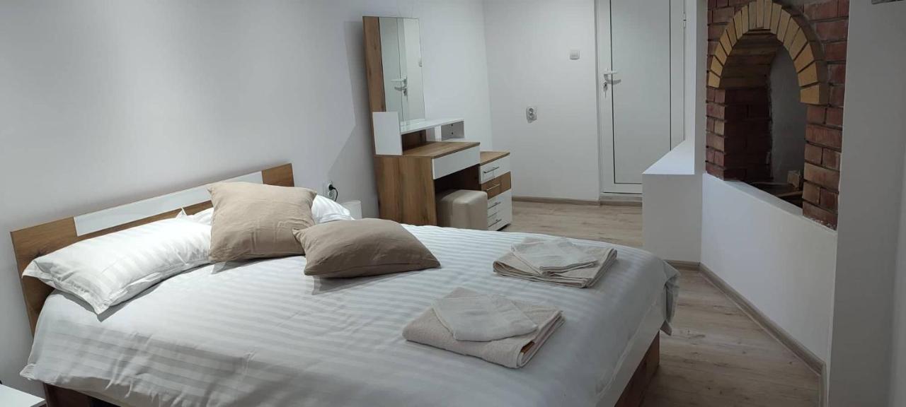 Arts Guest House -Beautiful Villa For 6 Persons Велико-Тырново Экстерьер фото