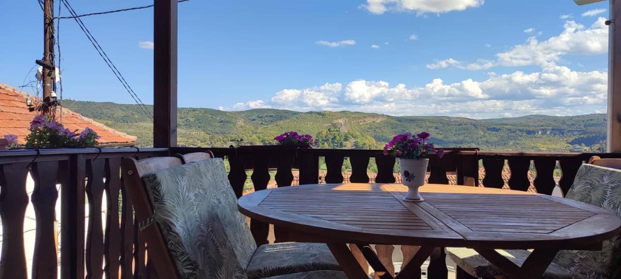 Arts Guest House -Beautiful Villa For 6 Persons Велико-Тырново Экстерьер фото